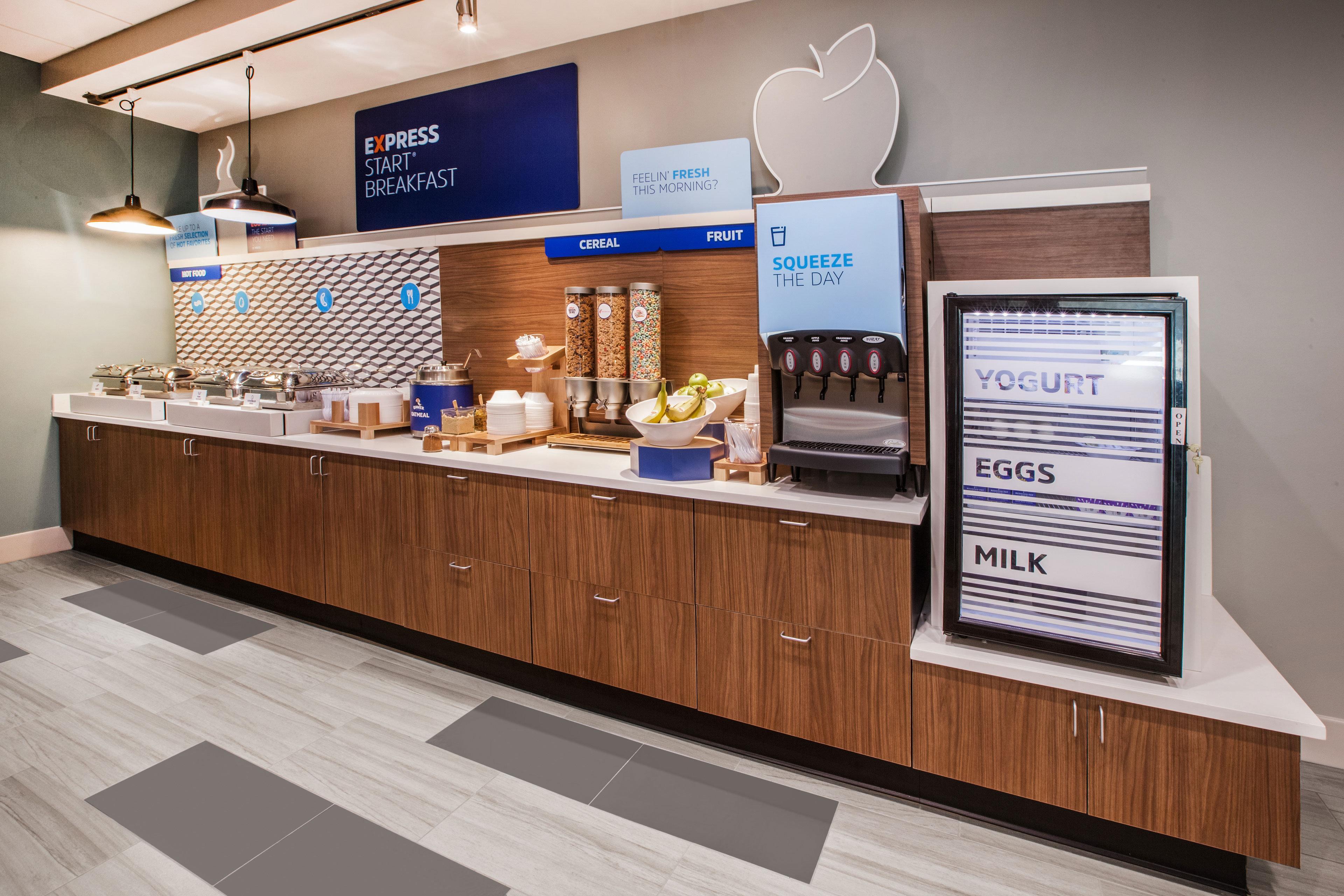 Holiday Inn Express Corning By Ihg Eksteriør bilde