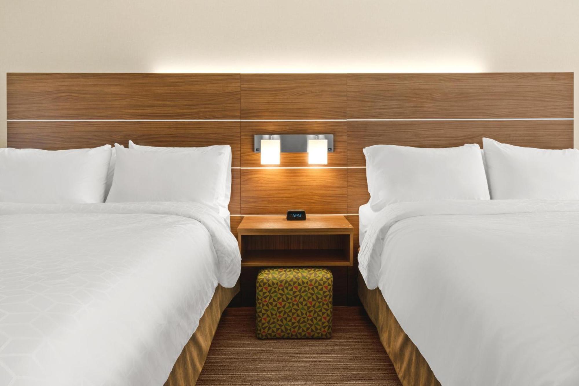 Holiday Inn Express Corning By Ihg Eksteriør bilde