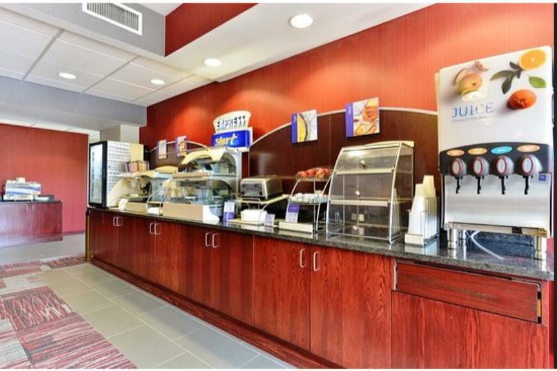 Holiday Inn Express Corning By Ihg Eksteriør bilde